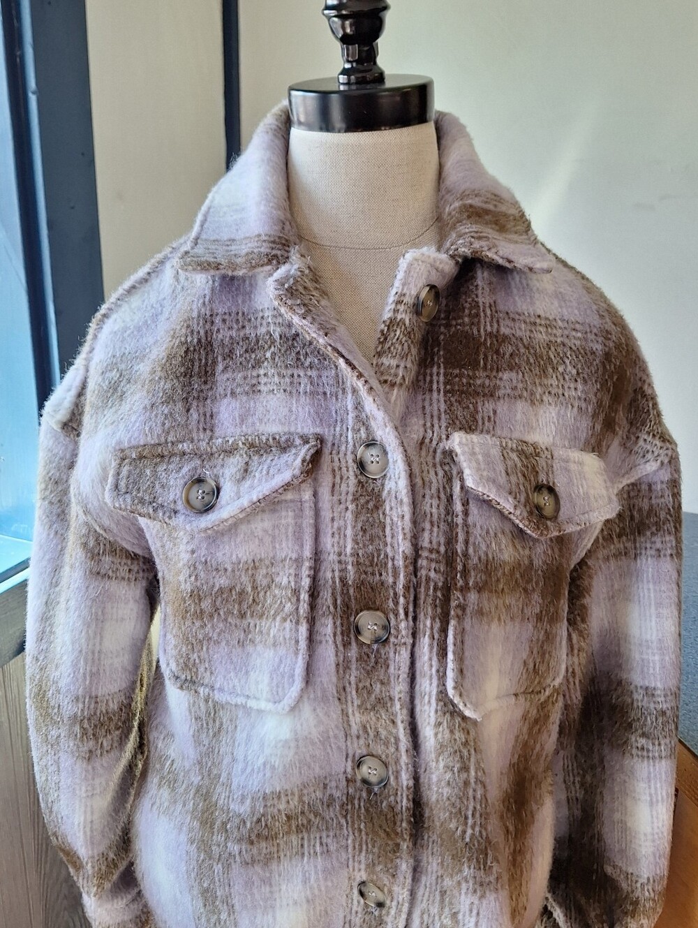 Bagatelle "Avebury Les Filles" Plaid Fleece Shacket Jacket, Small, Style#69662 - Picture 6 of 16